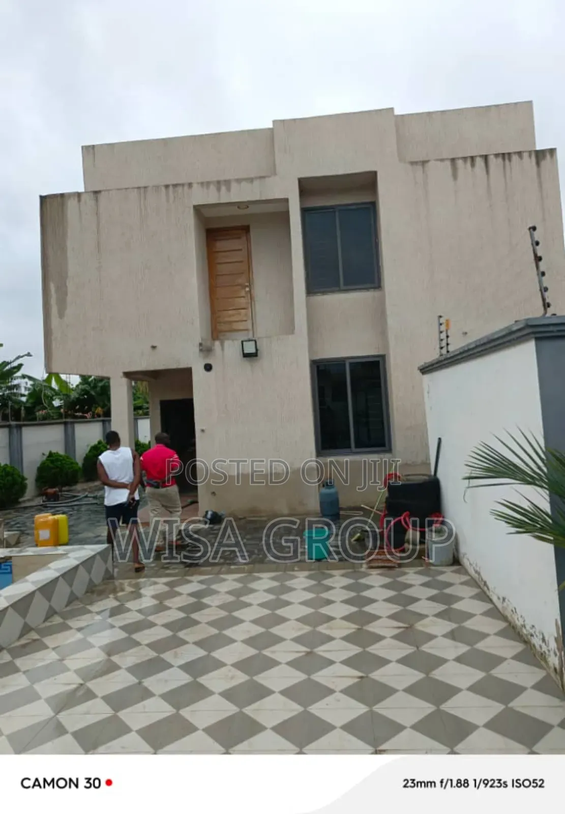 7bdrm Duplex in Wisa Groups, Accra Metropolitan for sale