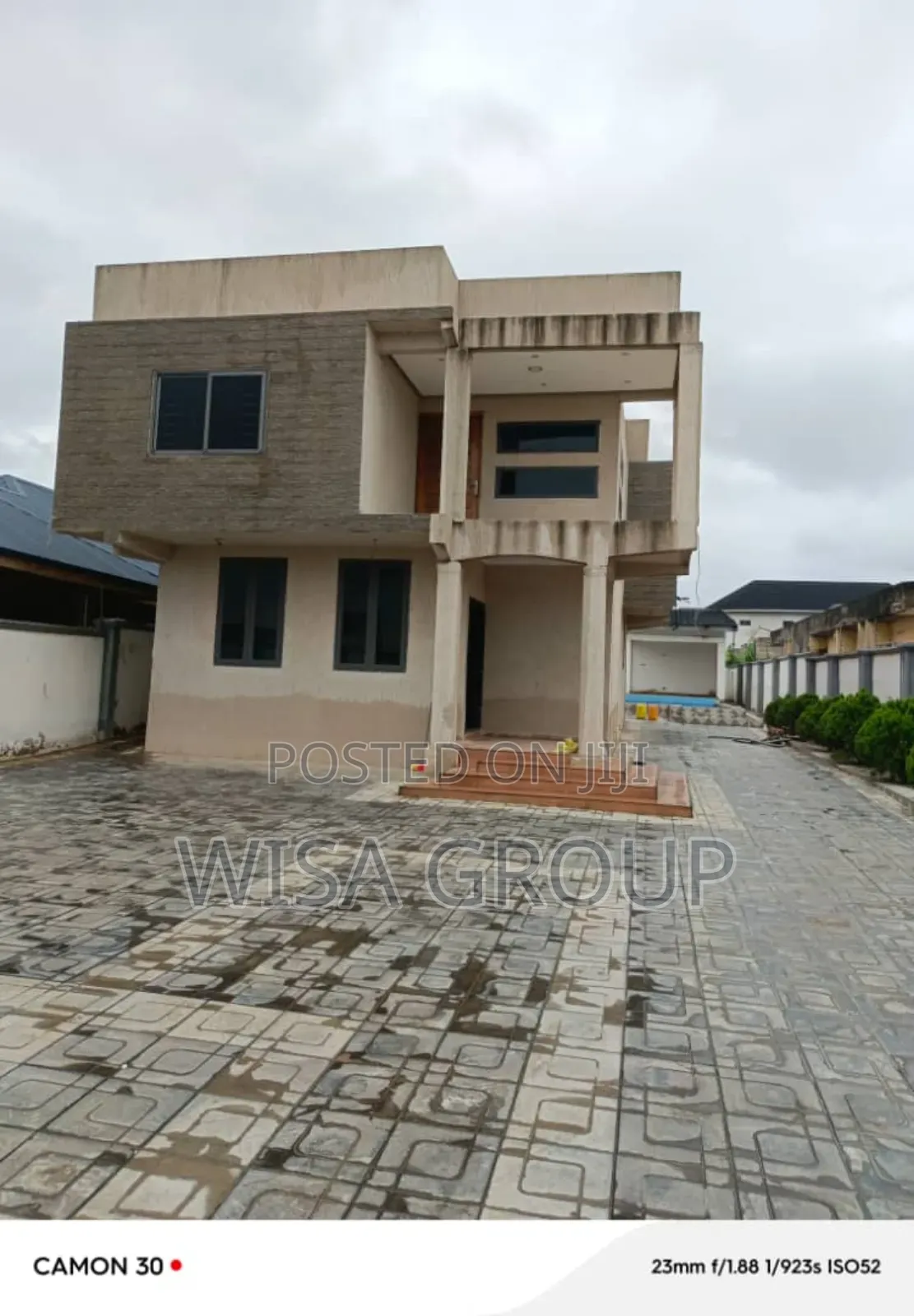 7bdrm Duplex in Wisa Groups, Accra Metropolitan for sale