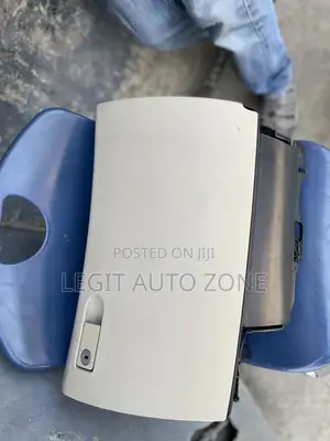 Mercedes Benz C250 Latter Box