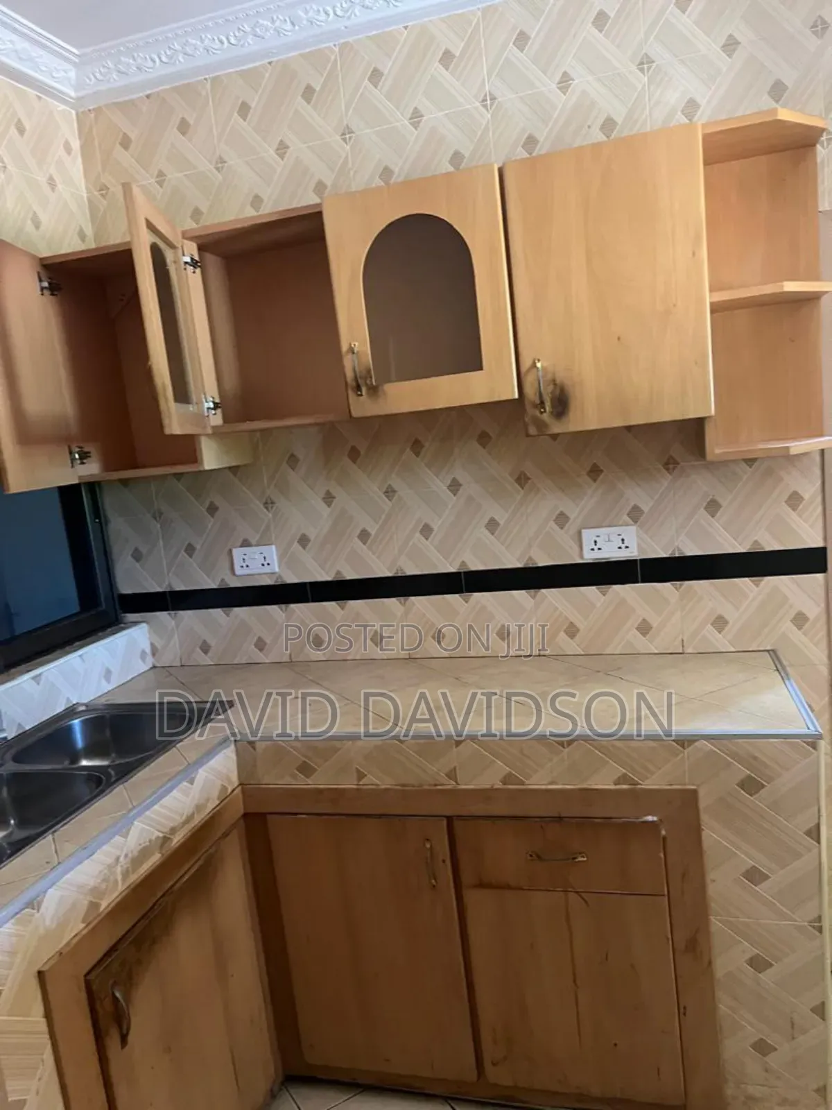 3bdrm Apartment in 3 Bedroom Wardrobe,, Tema Metropolitan for rent