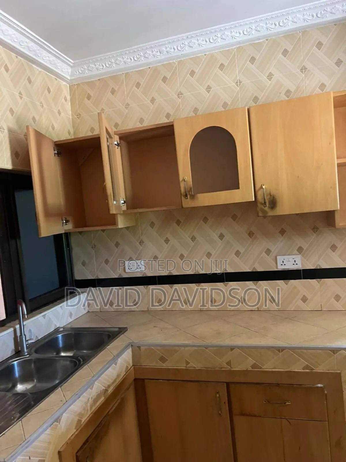 3bdrm Apartment in 3 Bedroom Wardrobe,, Tema Metropolitan for rent