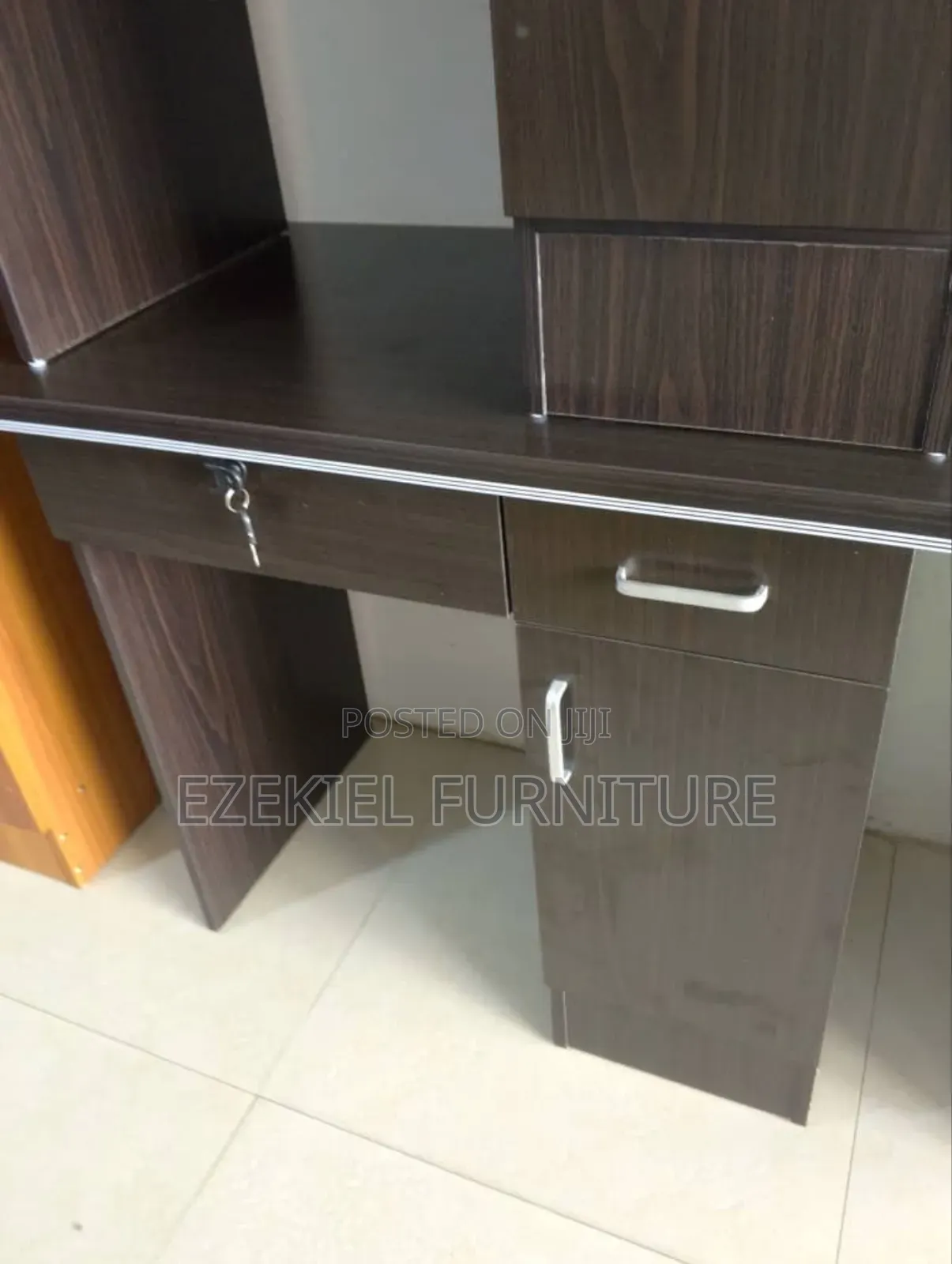 Office Desk