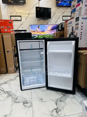 High Quality Sleek Single Door Fridge Black PF-111H