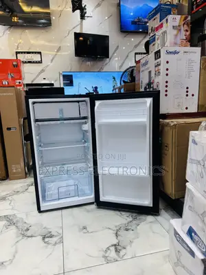 Long Lasting Table Top Fridge Pearl Black PF-109