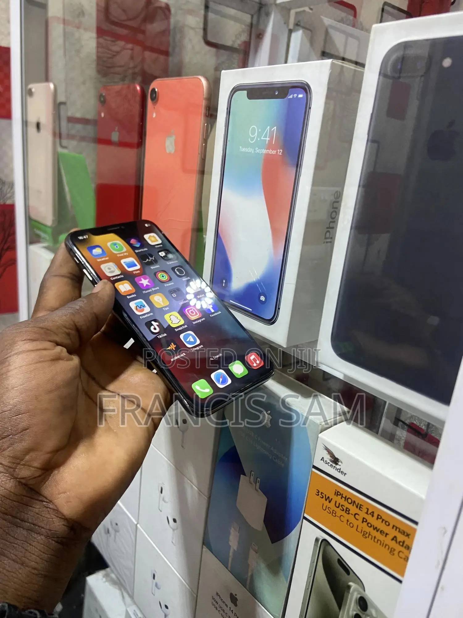 Apple iPhone X 64 GB Black