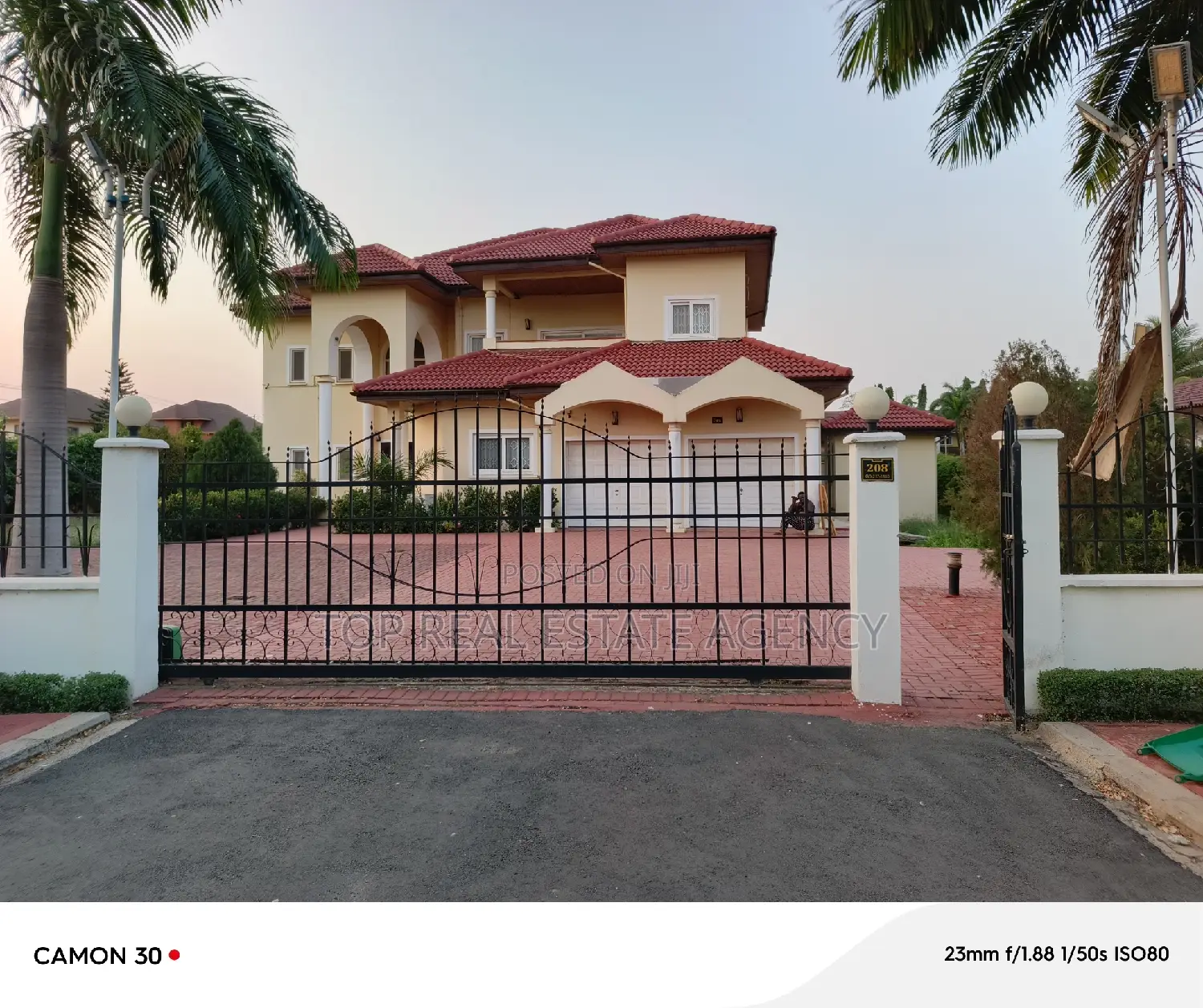 4bdrm Duplex in Trasacco Estate, East Legon for sale