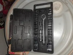 40 Piece Socket Tool Set
