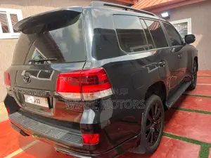 Toyota Land Cruiser 4.5 V8 GXR 2012 Black