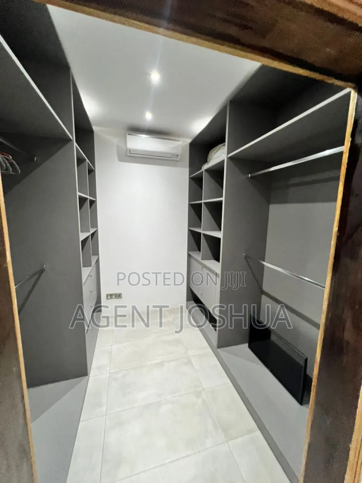 Furnished 4bdrm House in Regimanuel Estate, Airport Residential Area