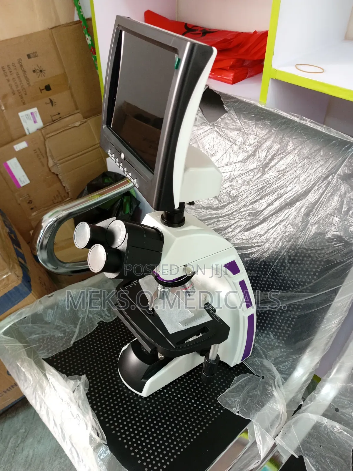Microscope With Lcd Screen And Camera