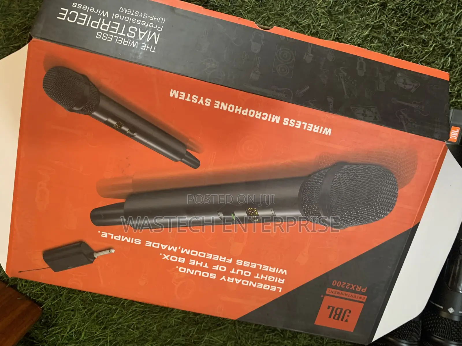 JBL Wireless Microphone System 2in1 in Accra Metropolitan Musical