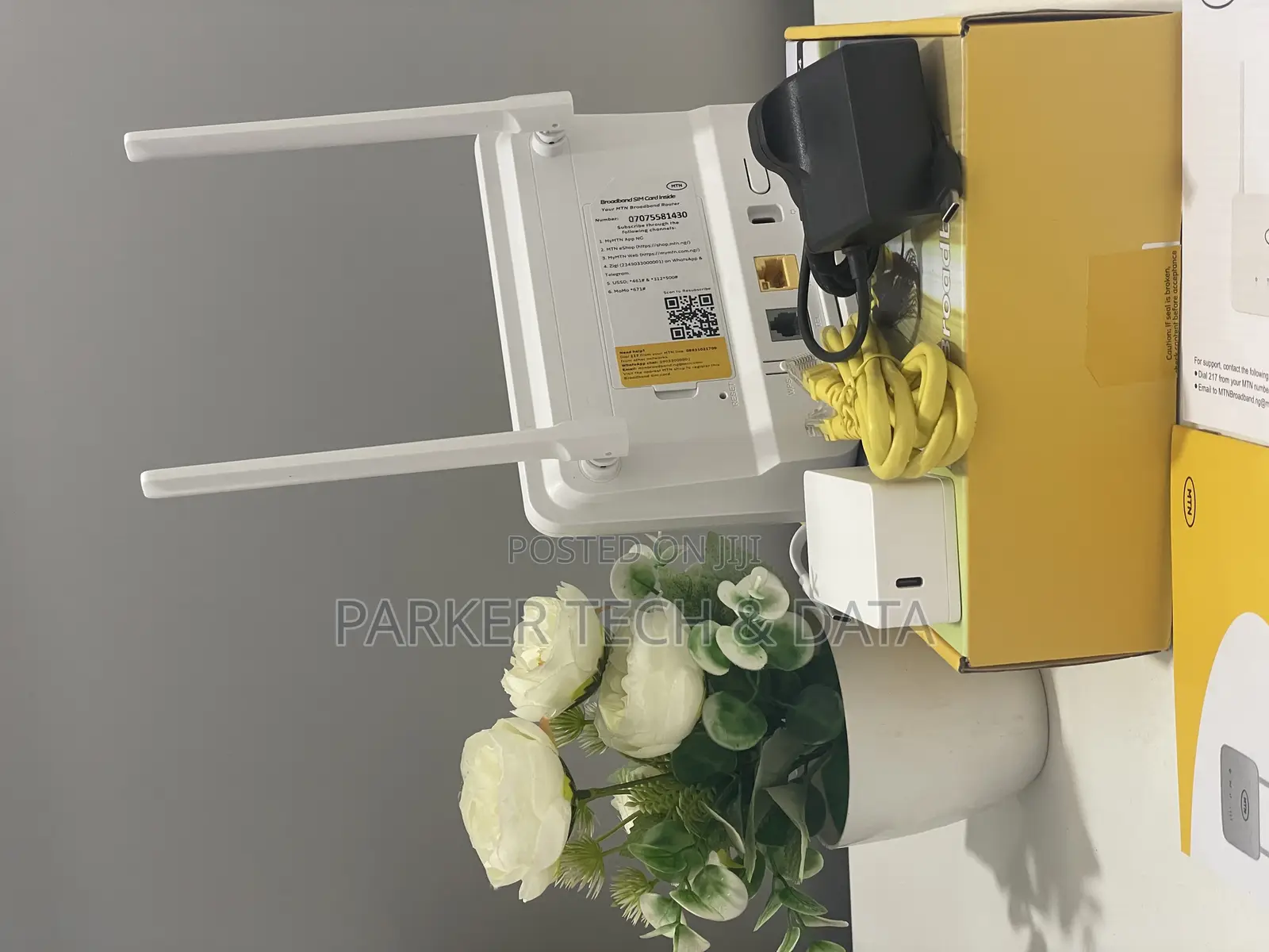 MTN 4g Universal Router + Powerbank