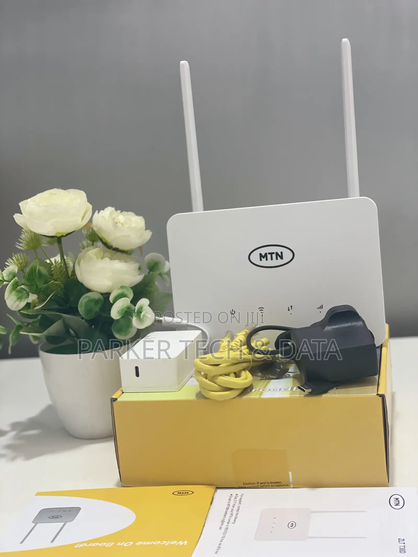 MTN 4g Universal Router + Powerbank