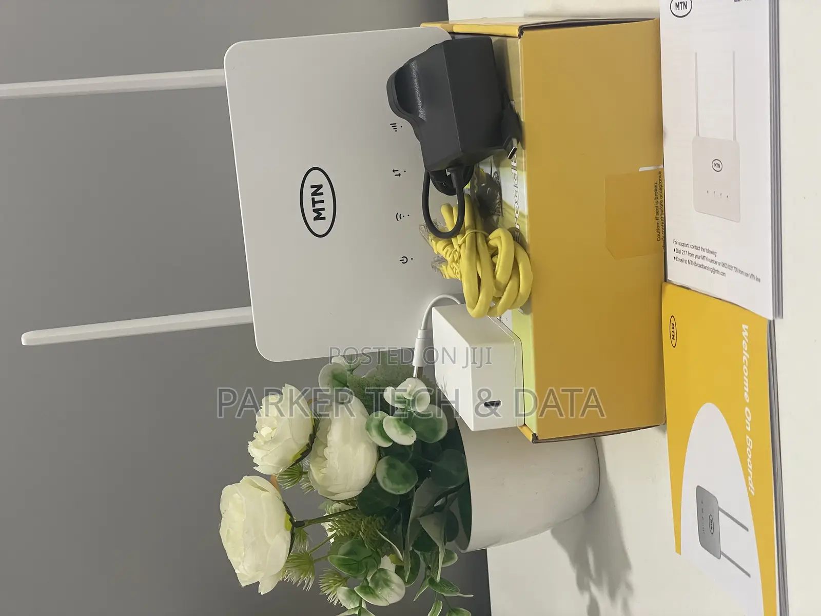 MTN 4g Universal Router + Powerbank