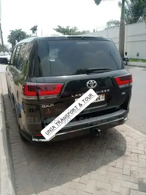 Toyota Landcruiser Luxury for Hiring