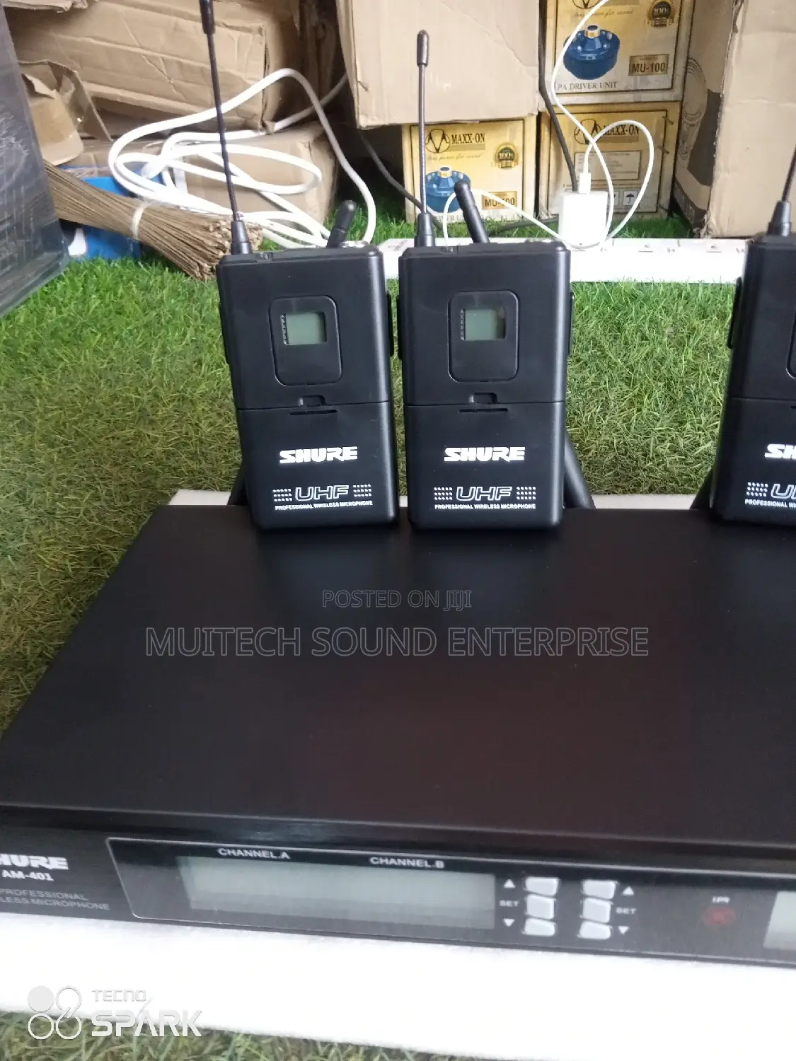 Shure AM -401