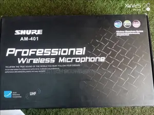 Shure AM -401