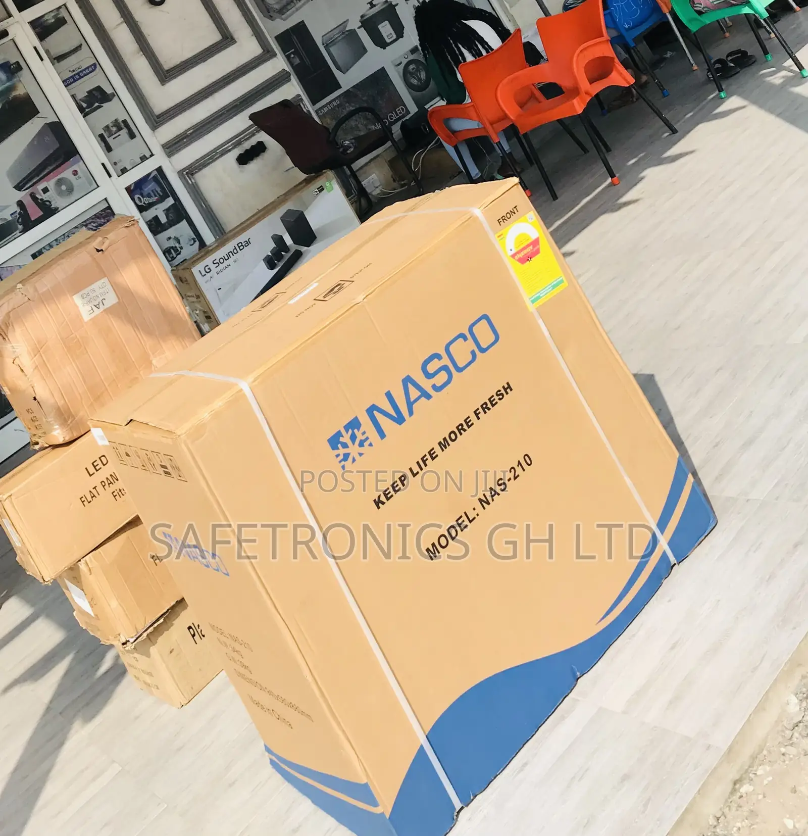 Unique Designed 200L (Gray) Singledoor Nas 210 Chestfreezer
