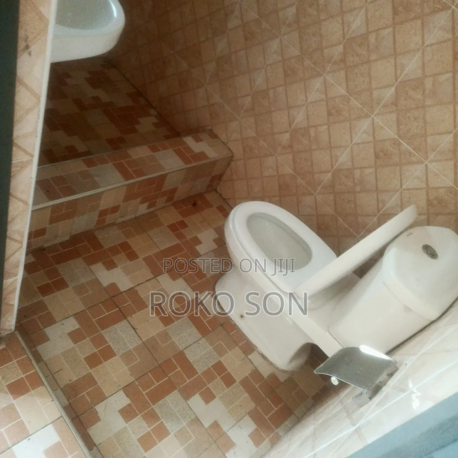 2bdrm Apartment in Dr Roko, Ablekuma for rent