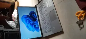 Laptop Asus VivoBook Pro 17 N705UN 12GB Intel Core I5 eMMC 128GB