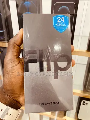 New Samsung Galaxy Z Flip4 256 GB