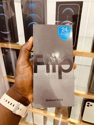New Samsung Galaxy Z Flip4 256 GB