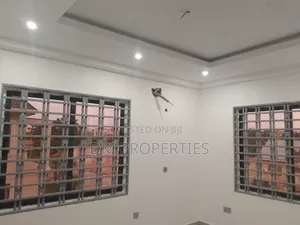 4bdrm House in Dki Properties, Adenta for sale