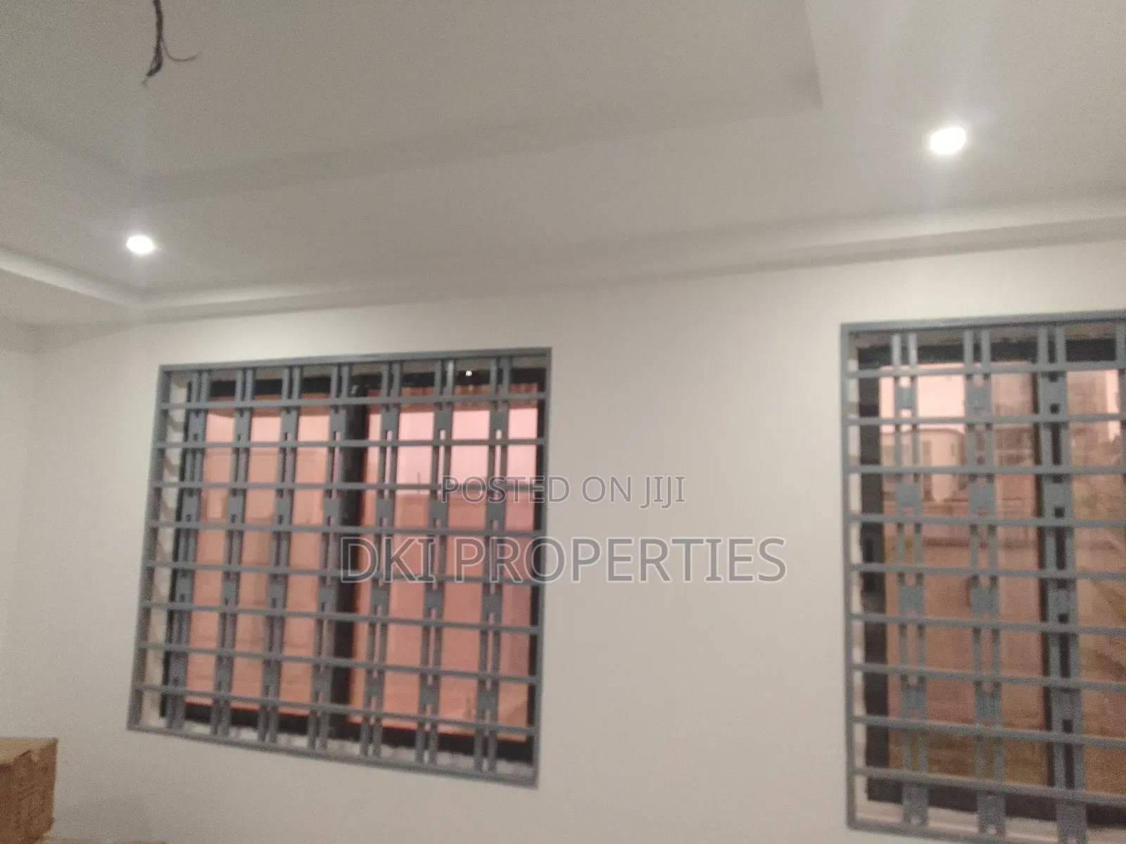 4bdrm House in Dki Properties, Adenta for sale