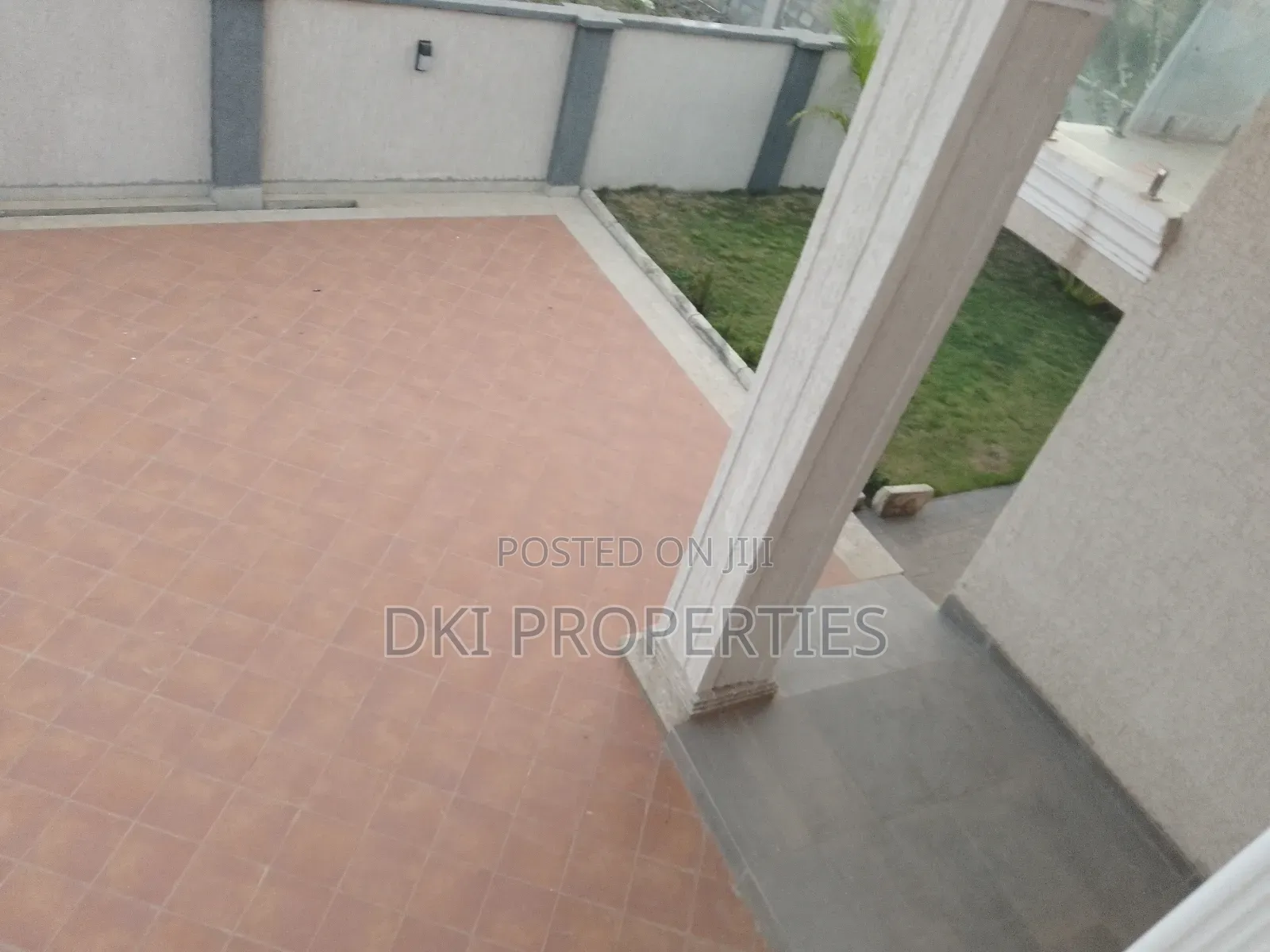 4bdrm House in Dki Properties, Adenta for sale