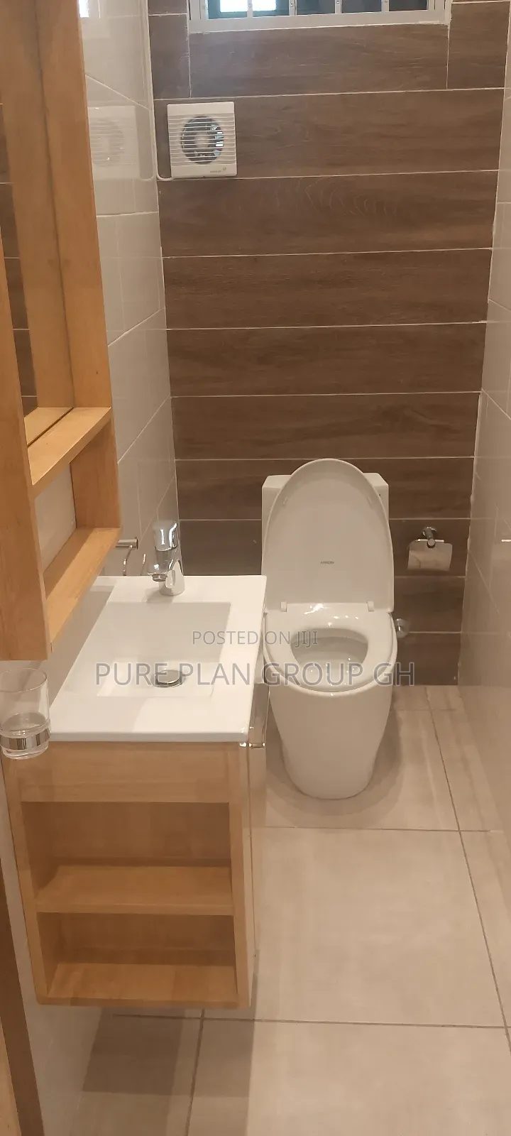 4bdrm Townhouse / Terrace in Dzorwulu for rent