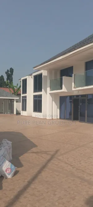 3bdrm Apartment in Dzorwulu for rent
