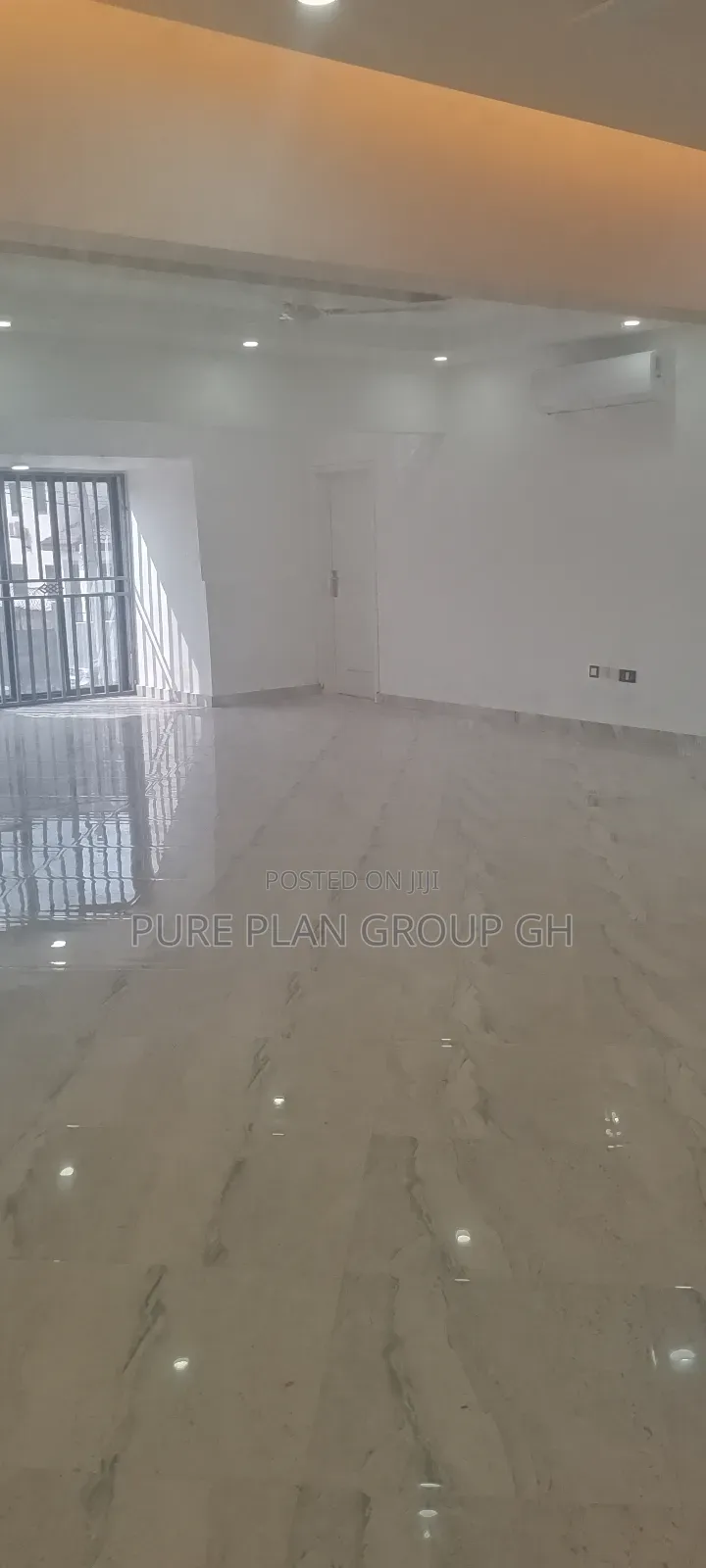 3bdrm Apartment in Dzorwulu for rent