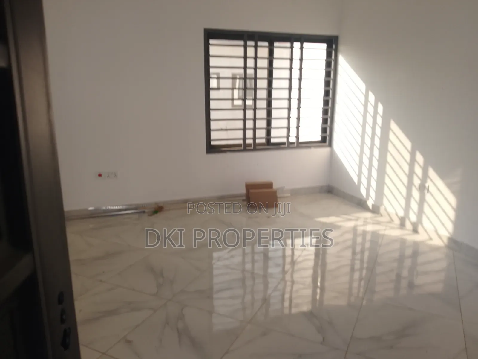 3bdrm House in Dki Properties, Adenta for sale
