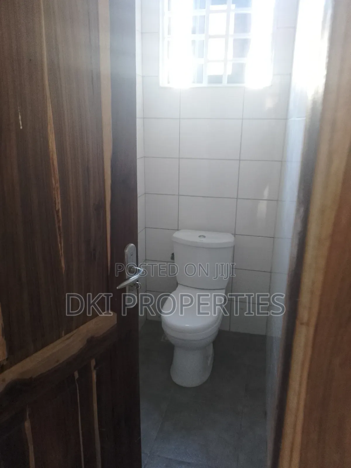 3bdrm House in Dki Properties, Adenta for sale