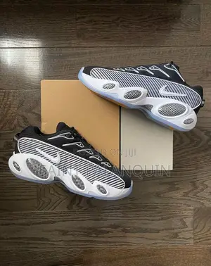Nike Nockta