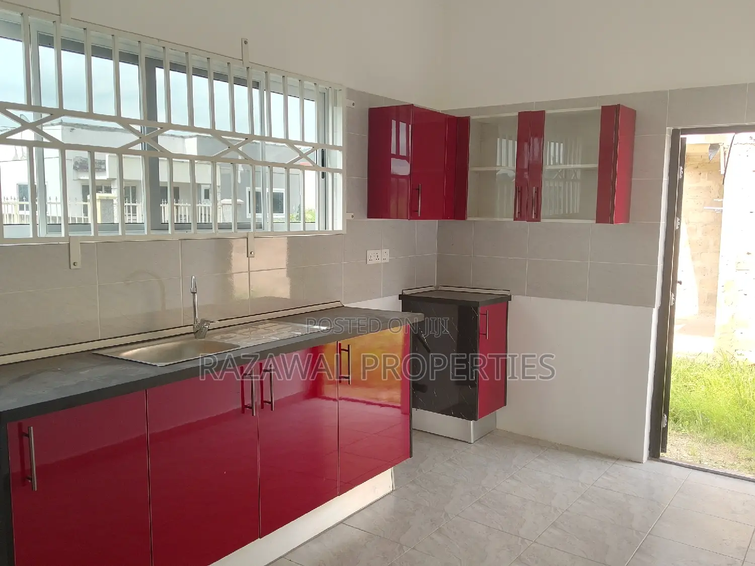 3bdrm House in Kuntunse Satellite, Accra Metropolitan for sale