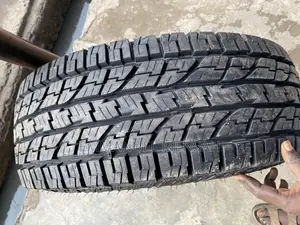 305/70r16lt Yokohama Geolandar a/T G015 Tire