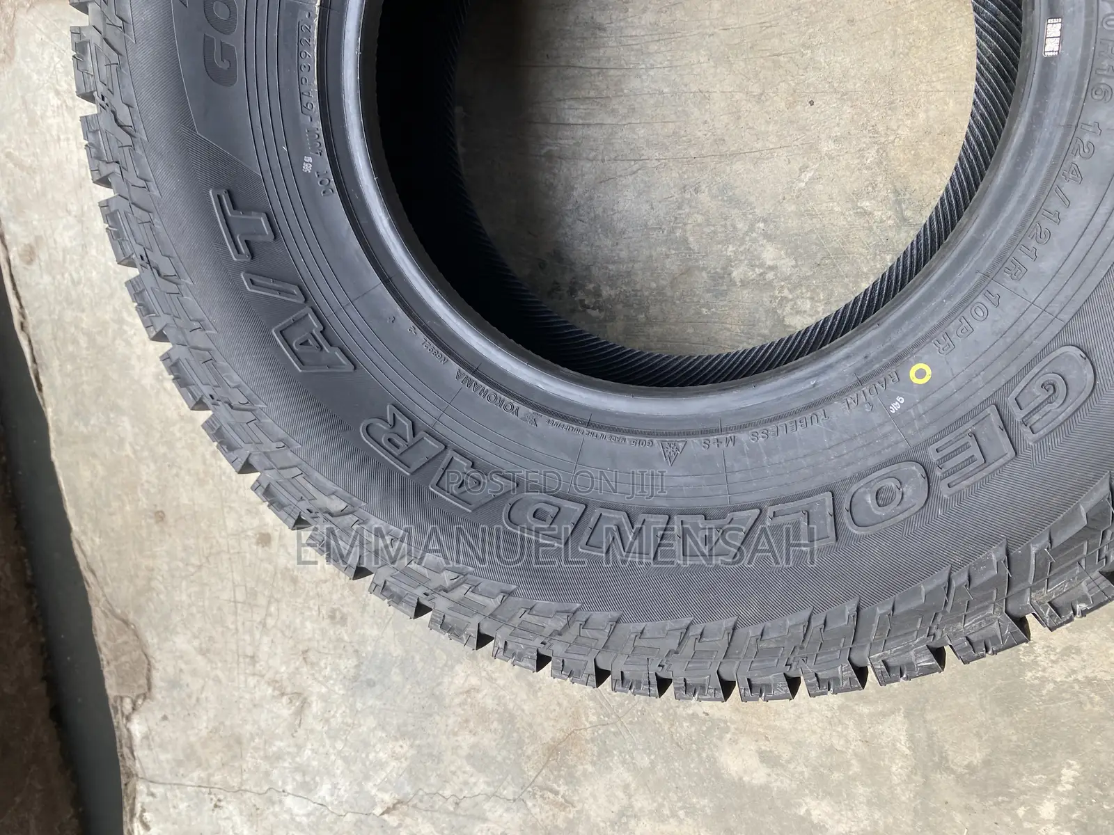 305/70r16lt Yokohama Geolandar a/T G015 Tire