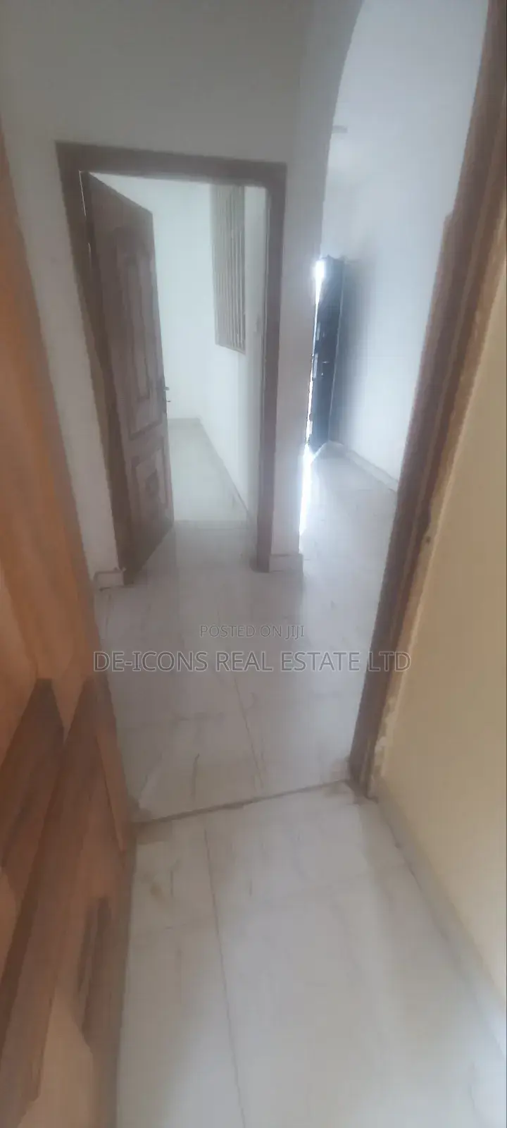 3bdrm Duplex in De-Icons Real Estate, Awutu Senya East Municipal