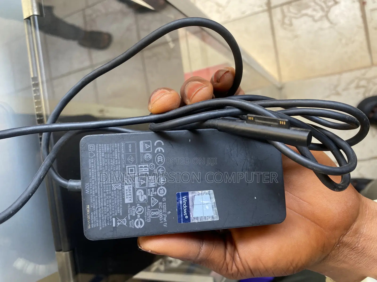 Surface Pro Charger/Adapter 15v~33w, 105w With USB Port 5v.
