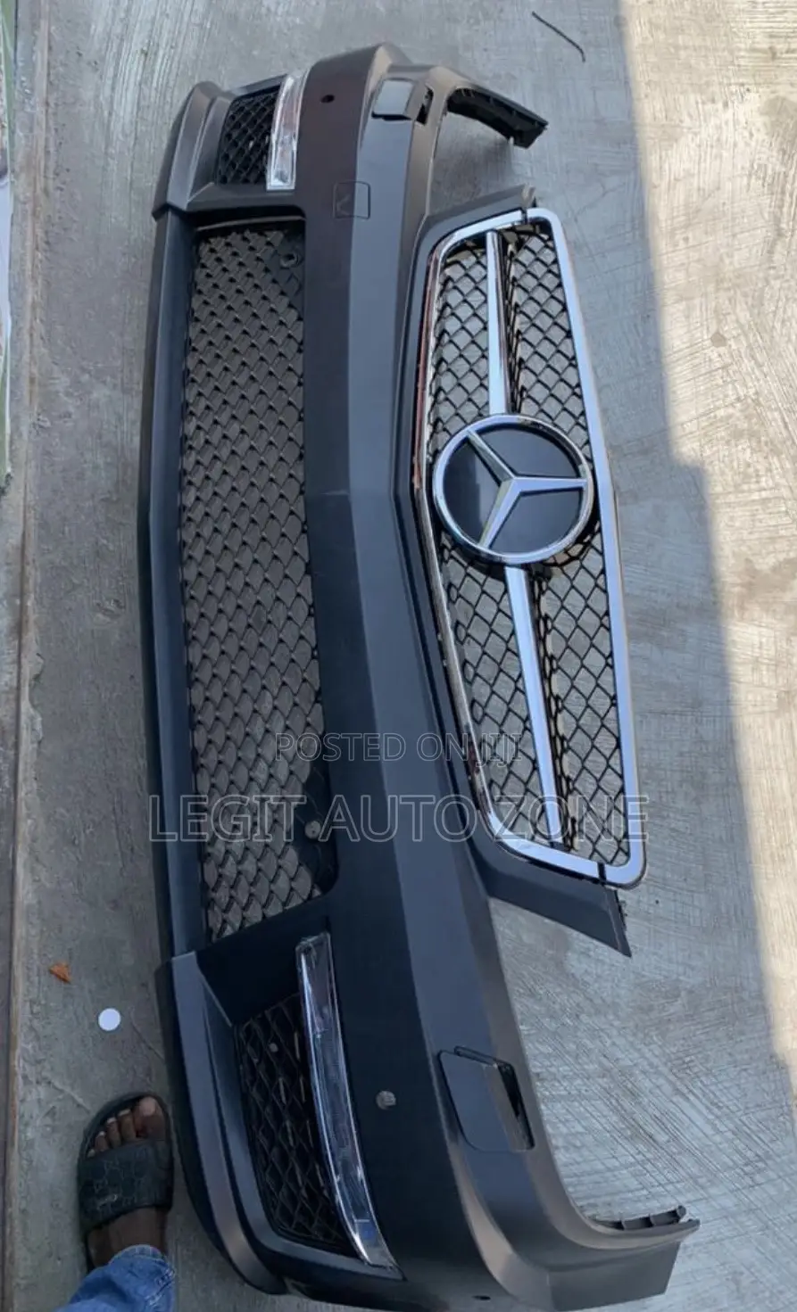 Mercedes Benz W204/C250 Front Bumper Complete