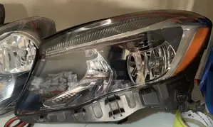 Mercedes Benz GLA 250 Headlights