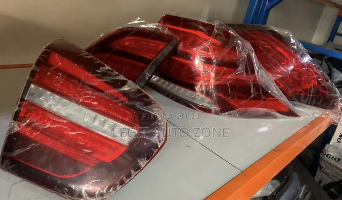 Mercedes Benz C300/C250 Taillights