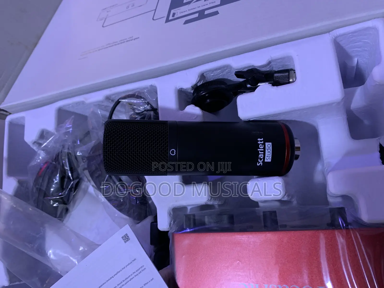 FOCUSRITE SCARLETT SOLO STUDIO 3rd Gen Recording Bundle