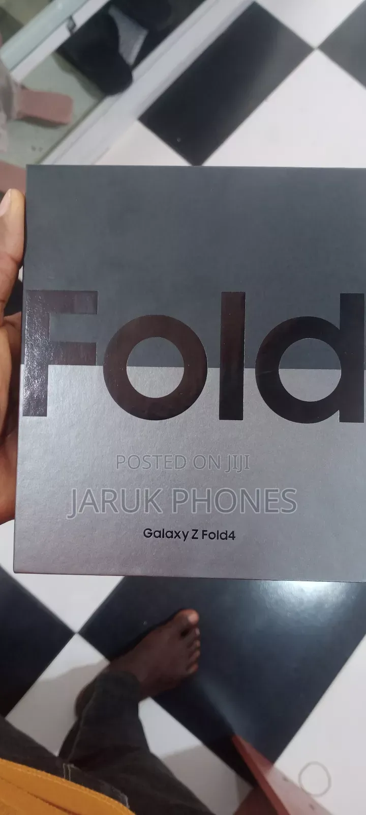 New Samsung Galaxy Z Fold4 256 GB Black