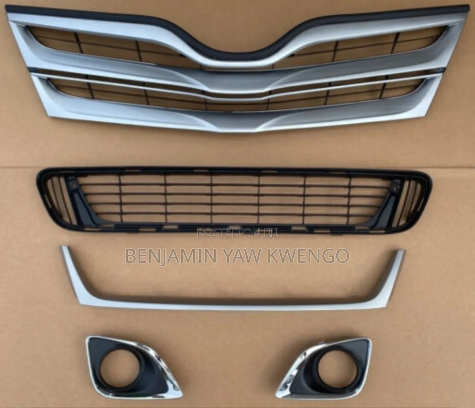 Toyota Venza Front Bumper Grille 2013