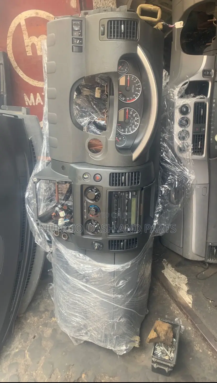 Nissan Navara 2008 Dashboard