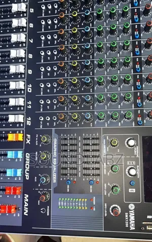 Yamaha SMX-12 12-Channel Raw Mixer Console