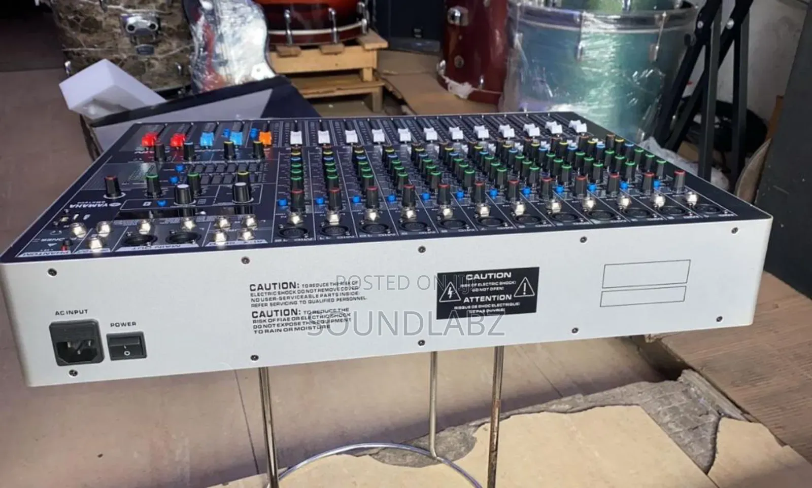 Yamaha SMX-12 12-Channel Raw Mixer Console