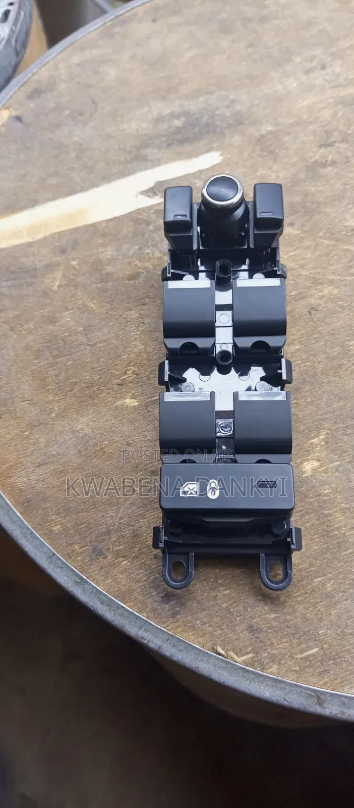 Range Rover 2015-2016 Switch